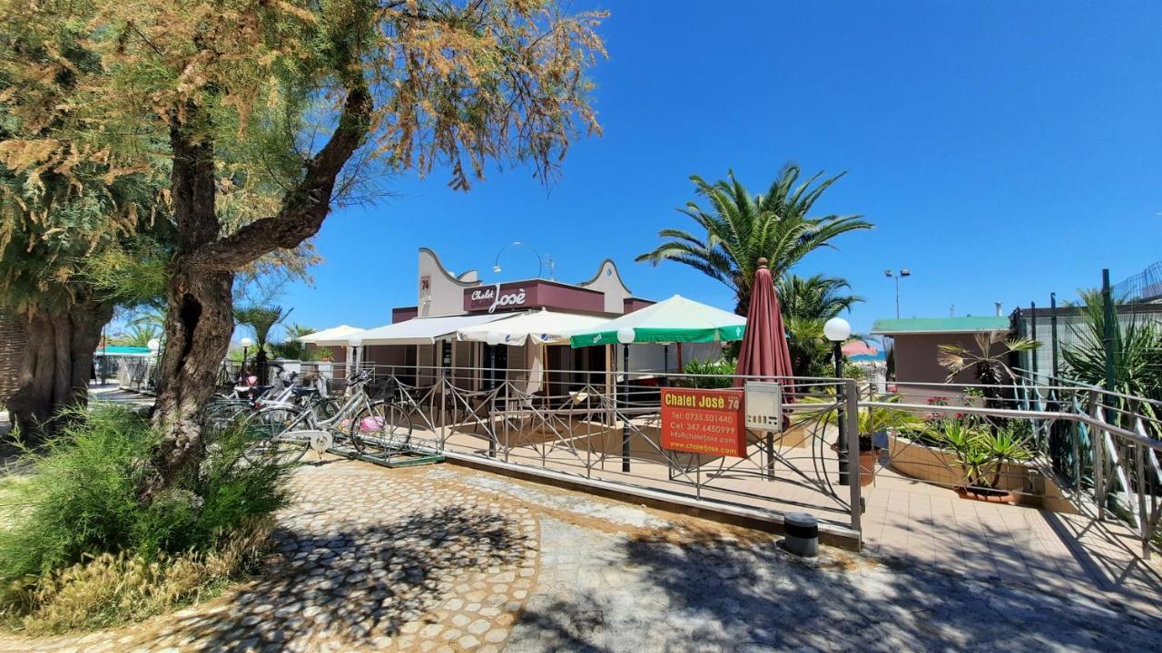Hotel Pineta San Benedetto del Tronto Exteriör bild