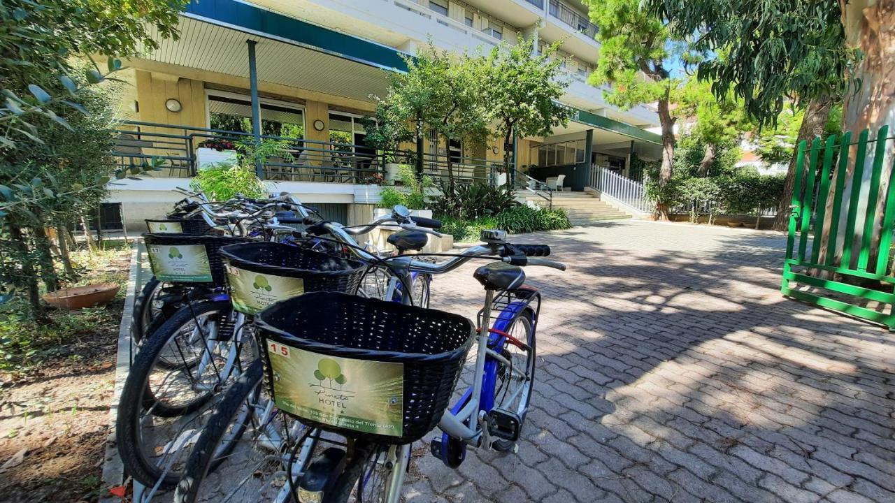 Hotel Pineta San Benedetto del Tronto Exteriör bild