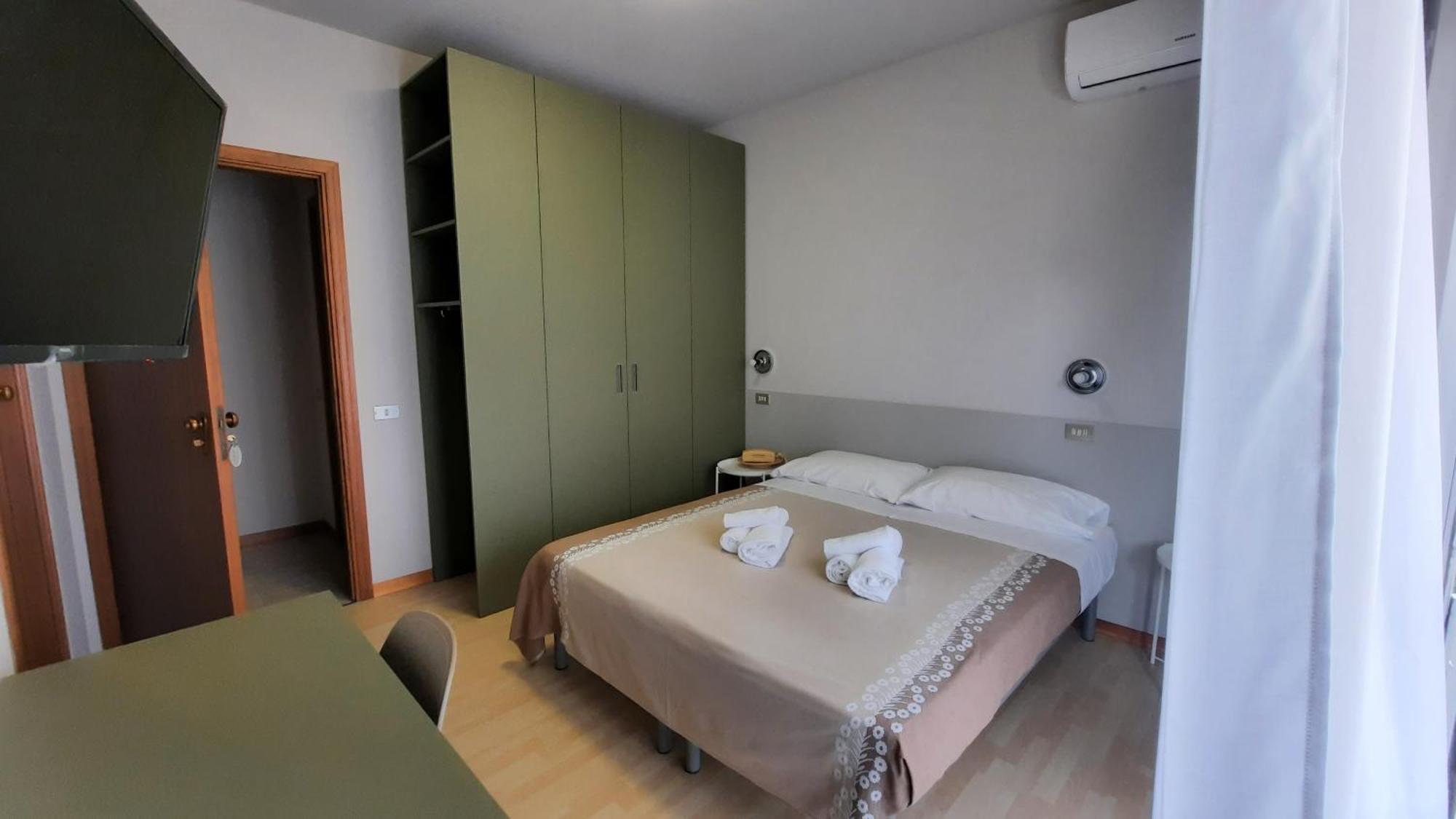 Hotel Pineta San Benedetto del Tronto Exteriör bild