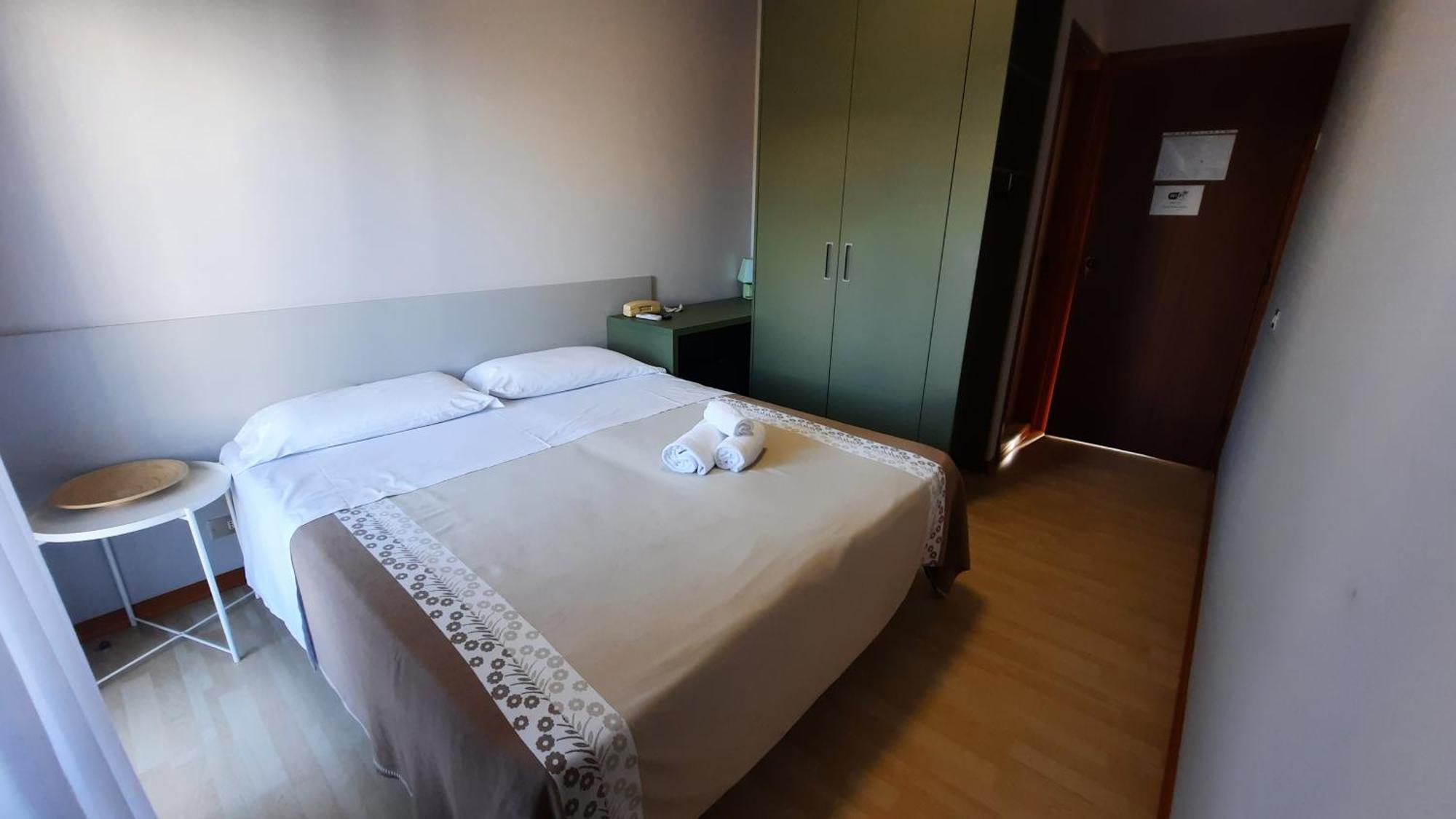 Hotel Pineta San Benedetto del Tronto Exteriör bild
