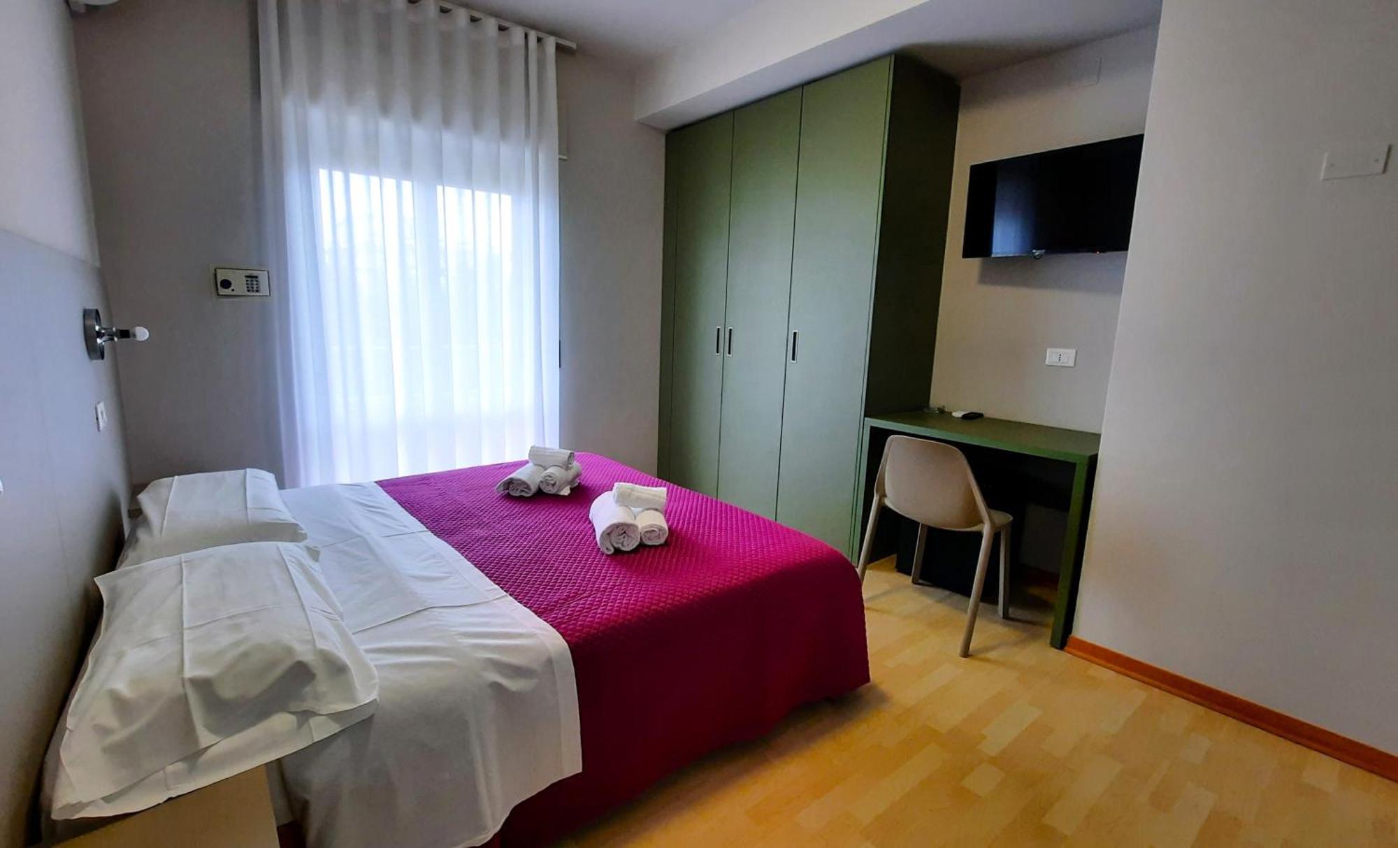 Hotel Pineta San Benedetto del Tronto Exteriör bild